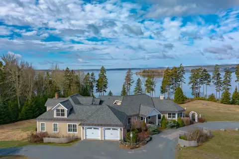 98 Birdsong Ln, Surry, ME 04684