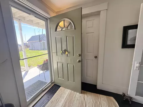 Entry Way - 55 W Main St, Vinalhaven, ME 04863 photo 1 of 2