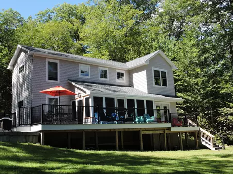 7 Juniper Cir, Bridgton, ME 04009