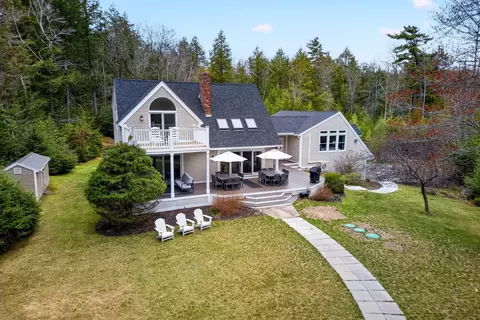 71-72 Quarry Cove Rd, Raymond, ME 04071