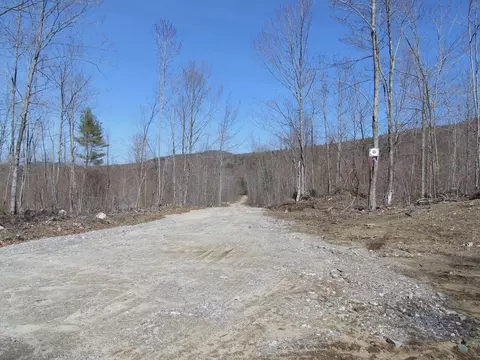 25-10 Klondike Hill Ln, West Paris, ME 04289