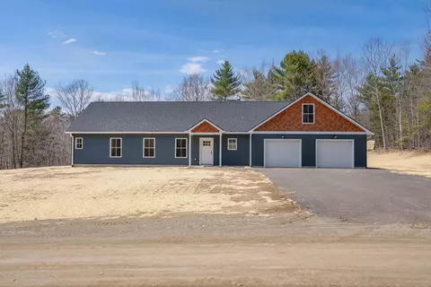 91 Mcgrath Pond Loop Rd, Belgrade, ME 04917