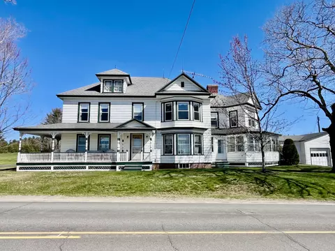 428 Mullen Rd, Newport, ME 04953