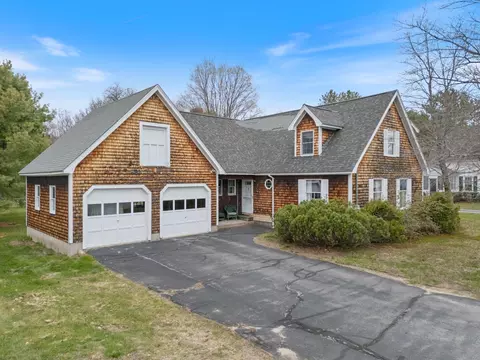 66 Summer St, Porter, ME 04068