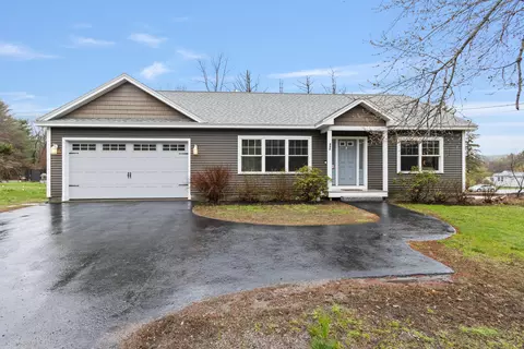 690 Auburn St, Portland, ME 04103