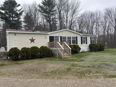 5 Freedom Ln, Belfast, ME 04915