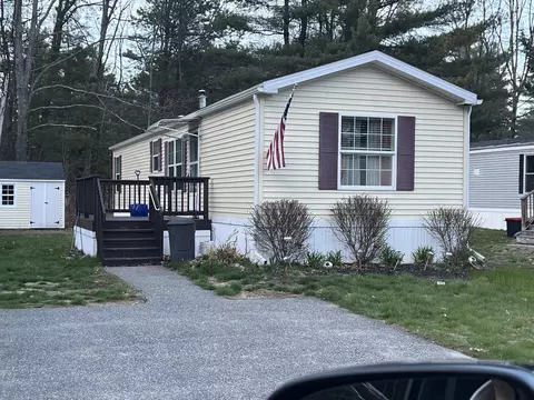 10 Mayflower Dr, Old Orchard Beach, ME 04064