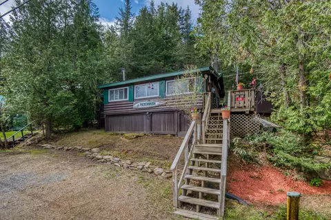 120 S Shore Dr, Rangeley, ME 04970