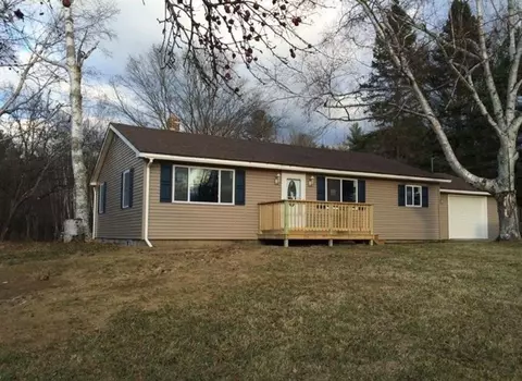 257 Durham Bridge Rd, Newport, ME 04953