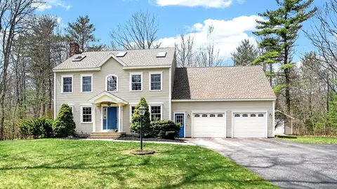 8 Landmark Rd, Scarborough, ME 04074