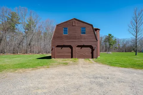 Exterior - 31 Sid Hall Dr, North Berwick, ME 03906 photo 2 of 7