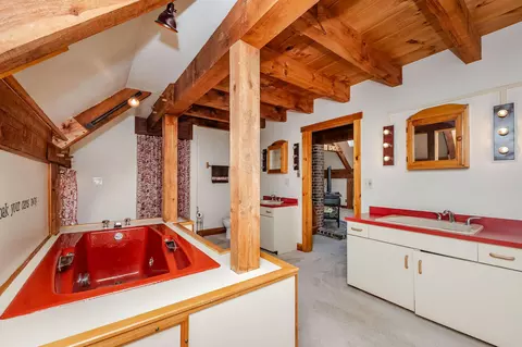Bath - 31 Sid Hall Dr, North Berwick, ME 03906 photo 2 of 5