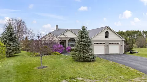 20 Cortland Ave, Turner, ME 04282