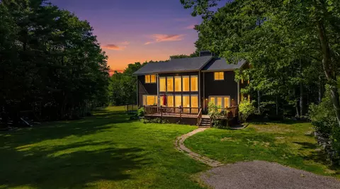 97 Tenny Hill Rd, Raymond, ME 04071