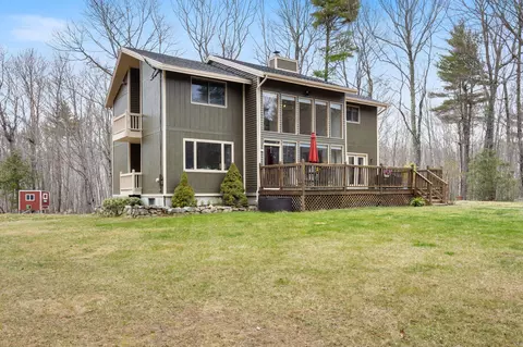 97 Tenny Hill Rd, Raymond, ME 04071