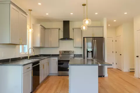 Kitchen - 9 Dusty Rhoades Ln, Windham, ME 04062 photo 2 of 2