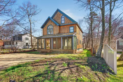 416 Drakes Island Rd, Wells, ME 04090