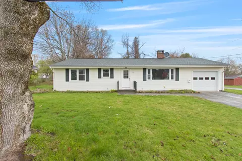 50 Loring Ave, Auburn, ME 04210