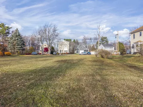 191 Eldridge Rd, Wells, ME 04090