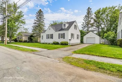 8 Lincoln St, Brewer, ME 04412