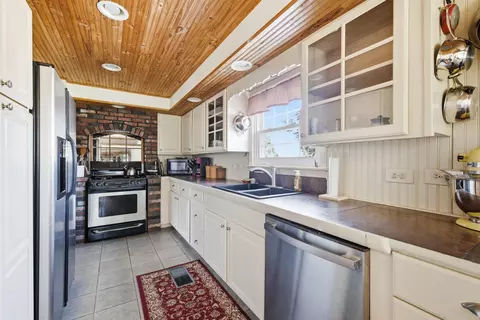 Kitchen - 3 Mathews Ave, Bath, ME 04530 photo 1 of 3