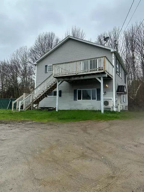 32 Smith Ln, Levant, ME 04456