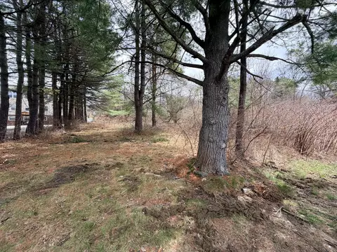 153 Cottage St, Lewiston, ME 04240
