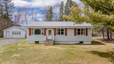 22 Midland St, Caribou, ME 04736
