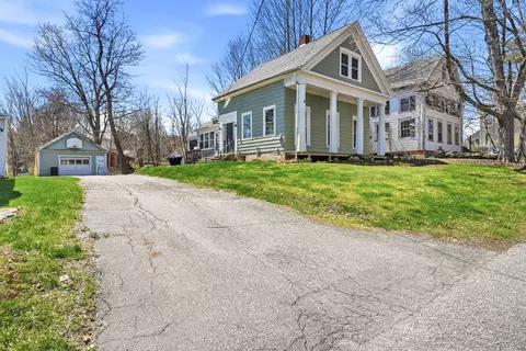 8 Baker St, Richmond, ME 04357