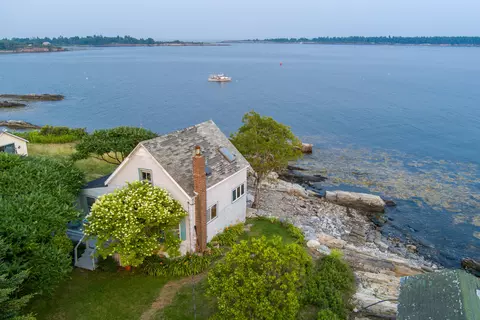 10 Griffin Ln, Cliff Island, ME 04019