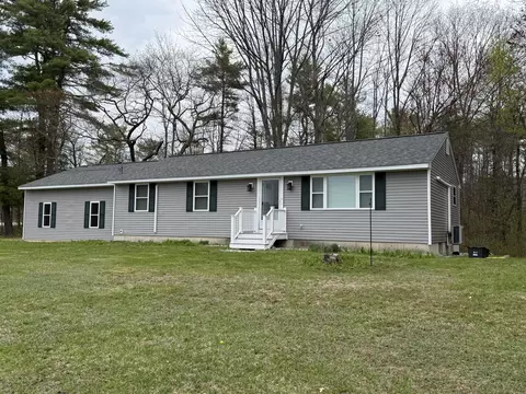 10 1st St, Shapleigh, ME 04076