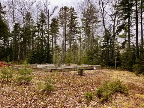34 Bunchberry Ln, Bristol, ME 04539