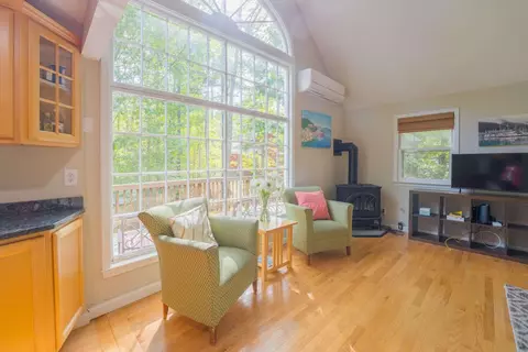 Living - 25 Sawmill Ln, Ogunquit, ME 03907 photo 1 of 2