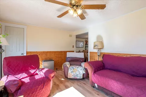 Living - 498 Cushing Rd, Cushing, ME 04563 photo 2 of 3