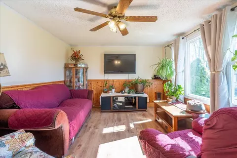Living - 498 Cushing Rd, Cushing, ME 04563 photo 1 of 3