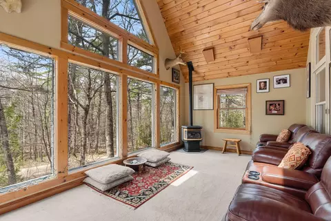 Living - 54 Stonetree Rd, Arrowsic, ME 04530 photo 4 of 7