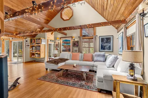 Living - 54 Stonetree Rd, Arrowsic, ME 04530 photo 2 of 7