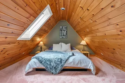 Bedroom - 54 Stonetree Rd, Arrowsic, ME 04530 photo 6 of 9