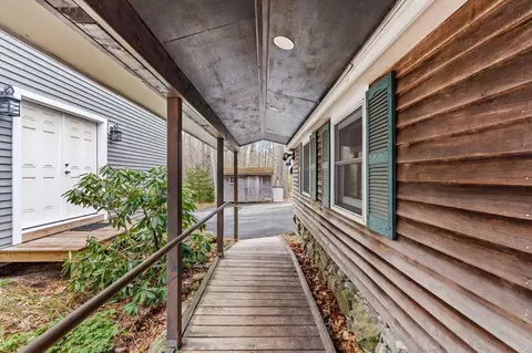 Entry Way - 54 Stonetree Rd, Arrowsic, ME 04530 photo 3 of 7