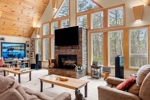 Living - 54 Stonetree Rd, Arrowsic, ME 04530 photo 5 of 7