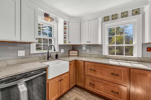 21 Maple Ave, Scarborough, ME 04074