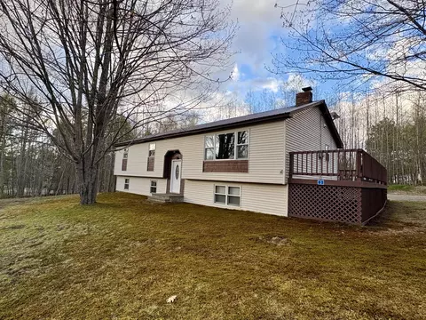3 Mountainview Dr, Lincoln, ME 04457