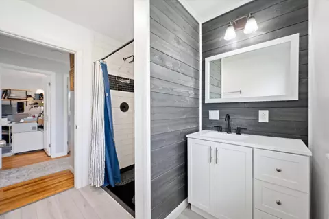 Bath - 74 Madison Ave, Brewer, ME 04412 photo 1 of 4
