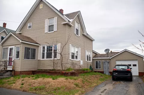 25 Katahdin Ave, Millinocket, ME 04462