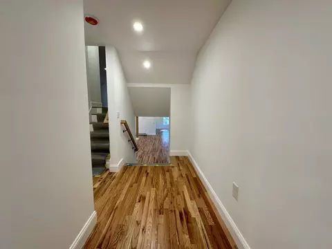 Entry Way - 11 Deer Run, Augusta, ME 04330 photo 3 of 5