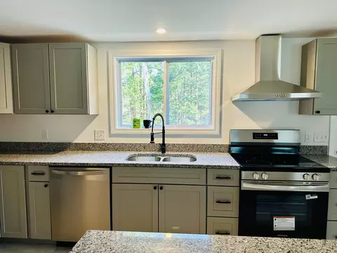 Kitchen - 11 Deer Run, Augusta, ME 04330 photo 4 of 5