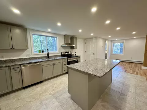 Kitchen - 11 Deer Run, Augusta, ME 04330 photo 3 of 5