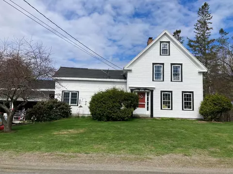 431 Newburgh Rd, Hermon, ME 04401