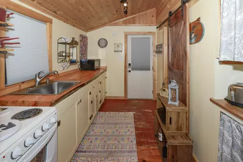 Kitchen - 26 Dragon Back Rd, Naples, ME 04055 photo 2 of 4