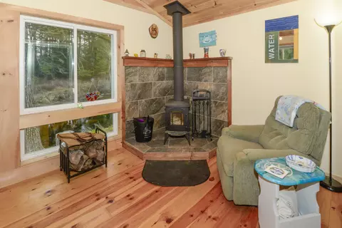 Living - 26 Dragon Back Rd, Naples, ME 04055 photo 4 of 4